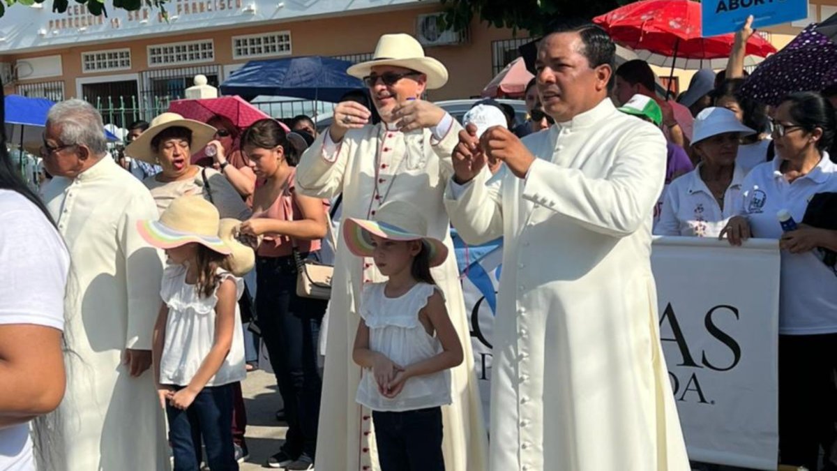 Procesión por la vida en la diócesis de Daule