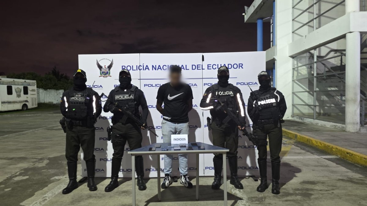 El hombre dijo a la Policía que se dedica a la compra y reparación de celulares.