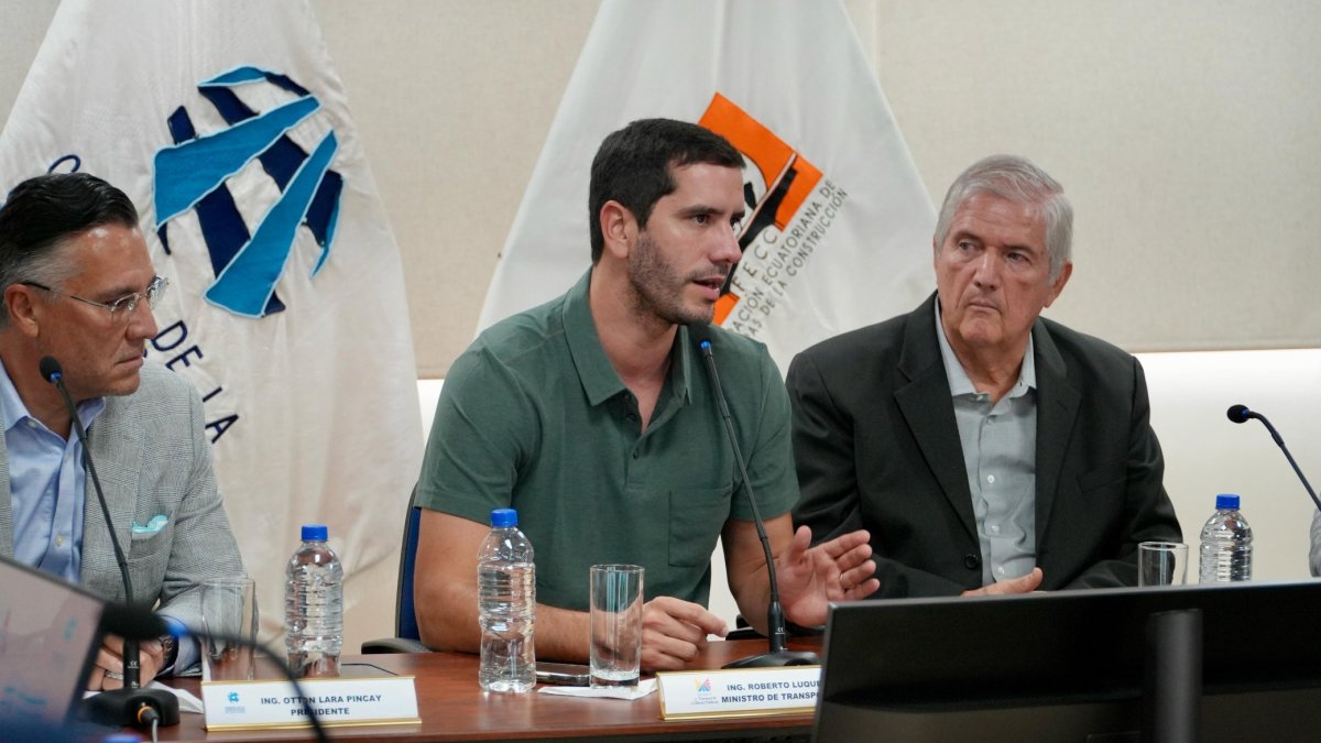 Roberto Luque denunció irregularidades en la ANT y vínculos de funcionarios con mafias.