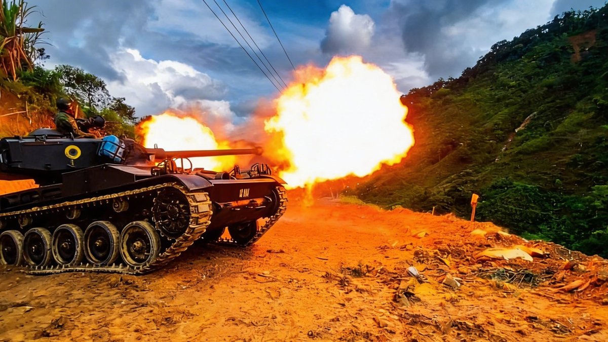 Tanques AMX-13 durante operativos militares en zonas de extracción clandestina.