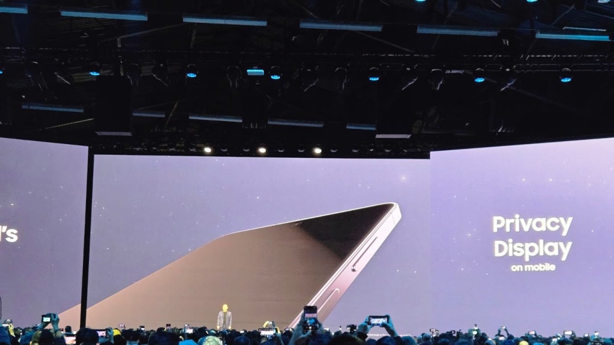 Jefferson Intriago, mediocampista ecuatoriano, durante un partido oficial con el Mazatlán FC de la Liga MX