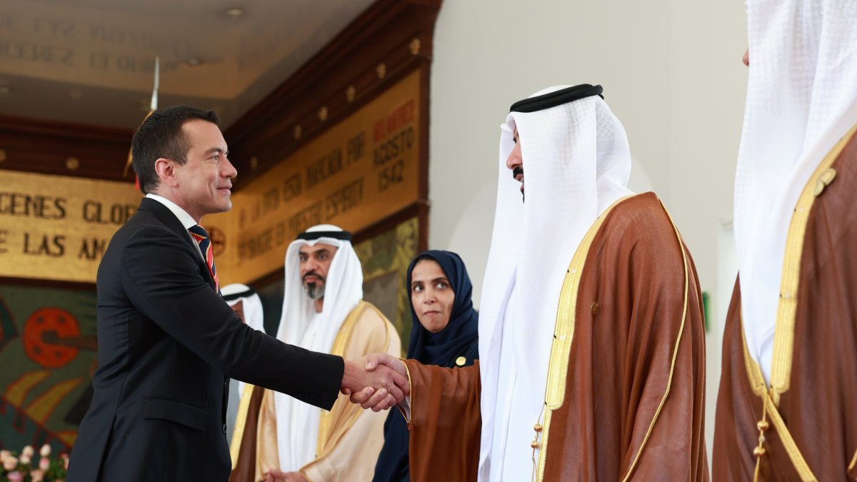 El acuerdo busca potenciar el comercio con los Emiratos Árabes