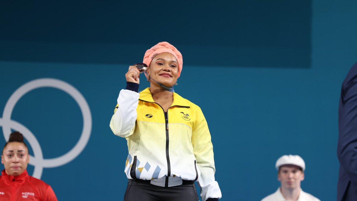Neisi Dajomes en los JJ.OO. con su medalla de bronce.