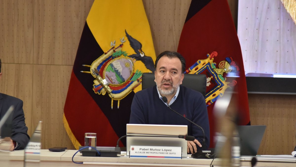 Pabel Muñoz, alcalde de Quito, evalúa su posible reelección con el respaldo de la Revolución Ciudadana.