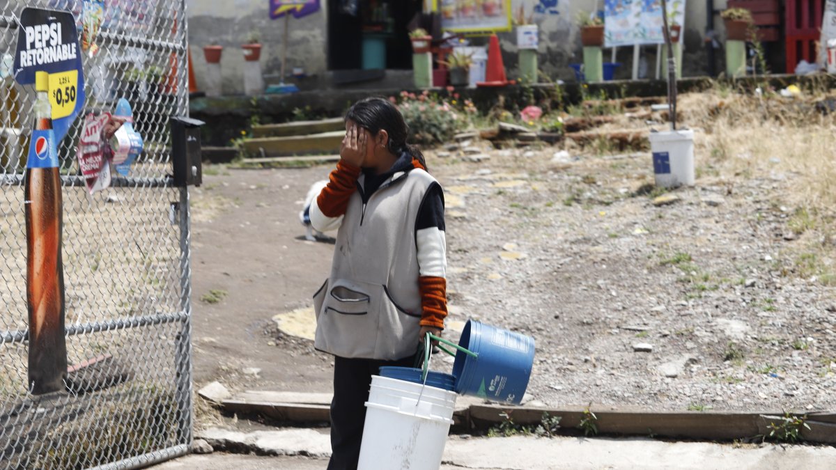 Referencia. El Municipio de Quito informó sobre la suspensión temporal del servicio de agua potable en varios sectores del sur.
