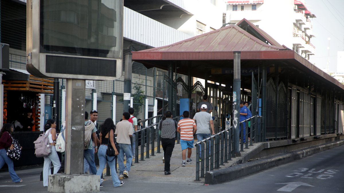 Metrovía gratis para mujeres este 8 de marzo.