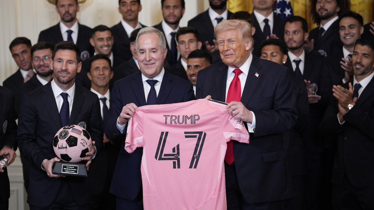 El presidente Trump recibe a la plantilla del Inter Miami, campeones de la MLS, en un acto histórico en Washington.