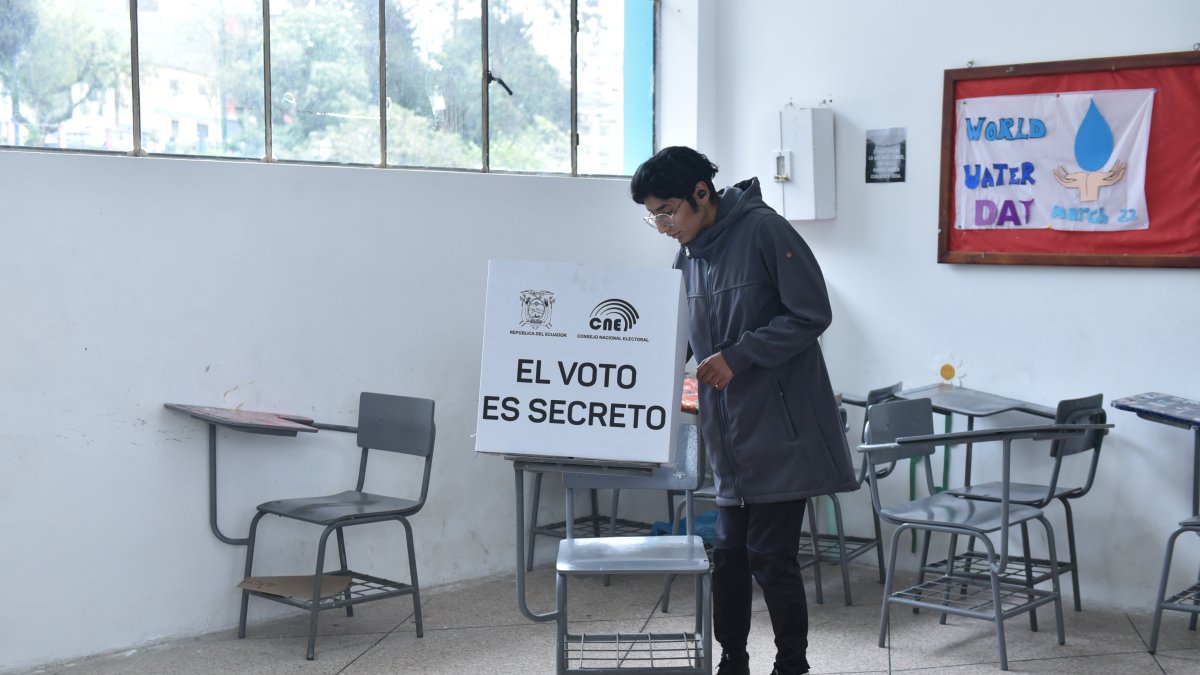 Ecuador volverá a las urnas el próximo 14 de febrero para elegir autoridades locales y vocales del CPCCS.