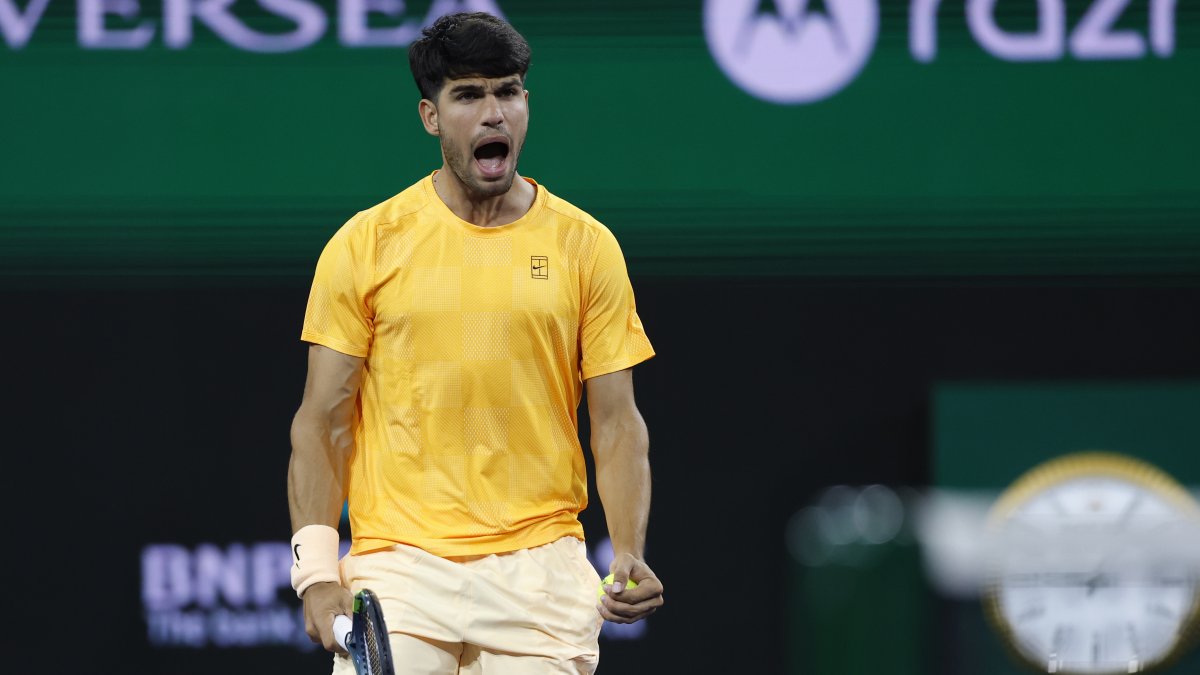 El español Carlos Alcaraz tras vencer a Rinderknech (# 28 ATP) por 6(6)-7, 6-3 y 6-2.
