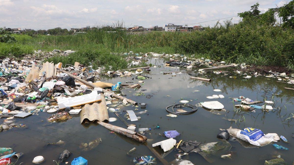 En Durán también reclaman por la mala disposición de la basura.