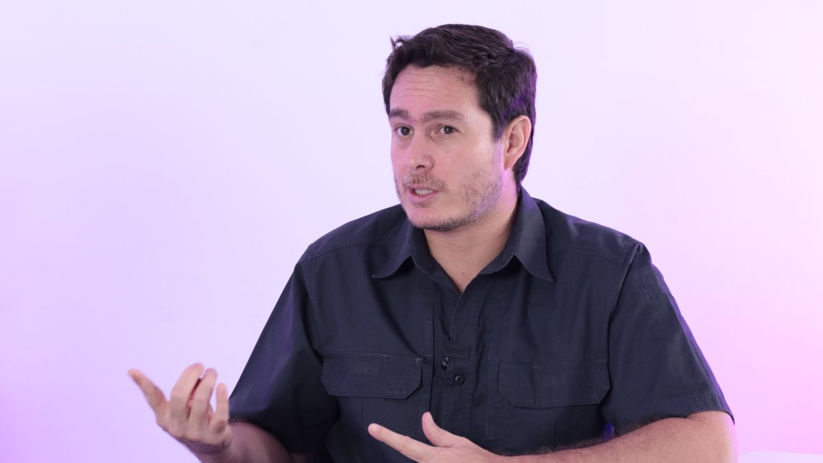 Fernando Cornejo visitó EXPRESO para detallar su plan de seguridad en abril de 2025.