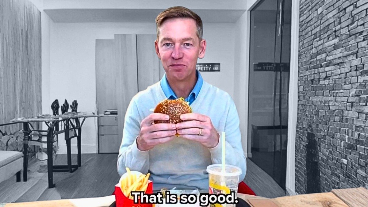 El 3 de febrero, Chris Kempczinski publicó en Instagram un video presentando la ‘Big Arch’.