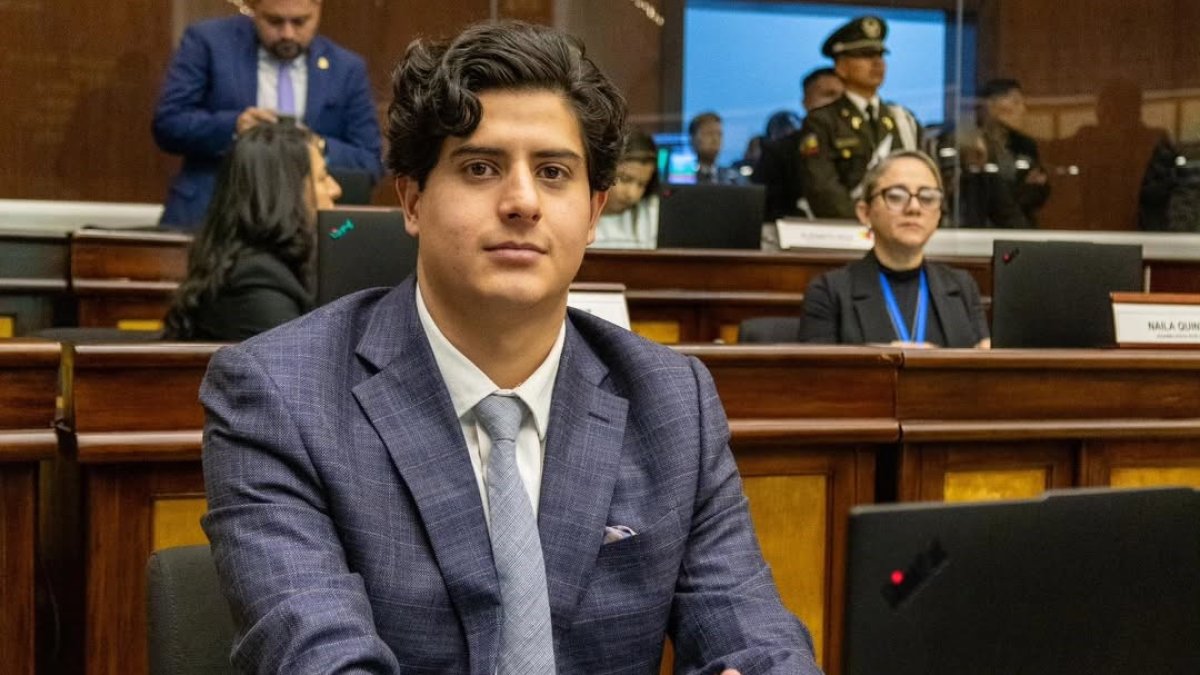 Paco Cepeda, de Azuay, figura como asambleísta suplente de Camila León (ADN)