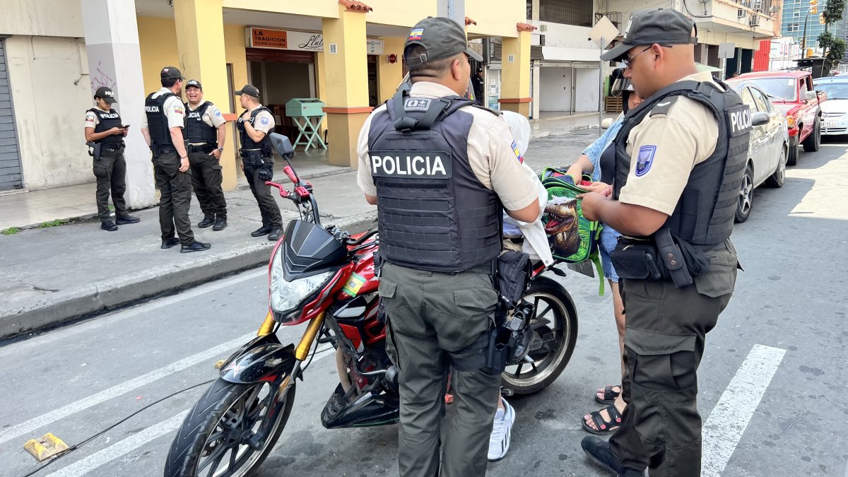 Desde las 23:00 del domingo 15 de marzo de 2026 regirá, por 15 días, el toque de queda en cuatro provincias de Ecuador.