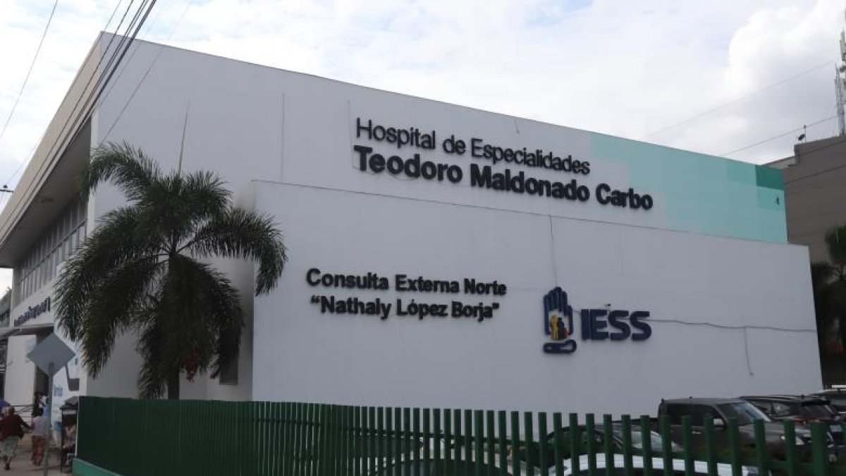 Los hospitales del IESS han presentado deficiencias.