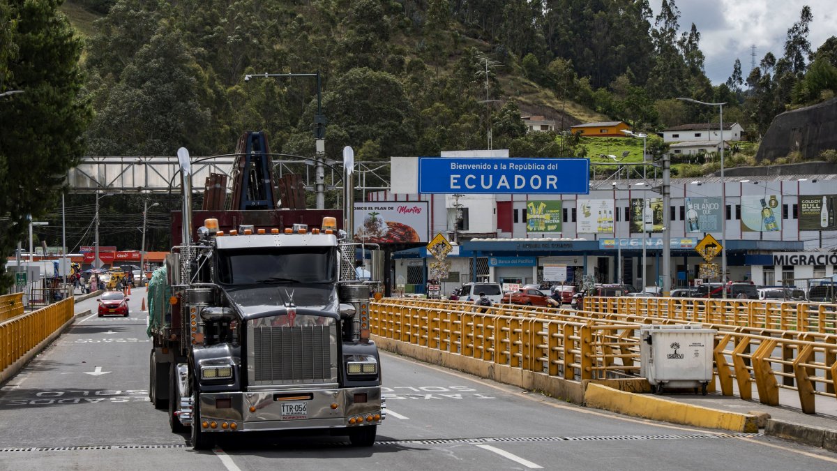 Los transportistas se alistan para protestar en Carchi.