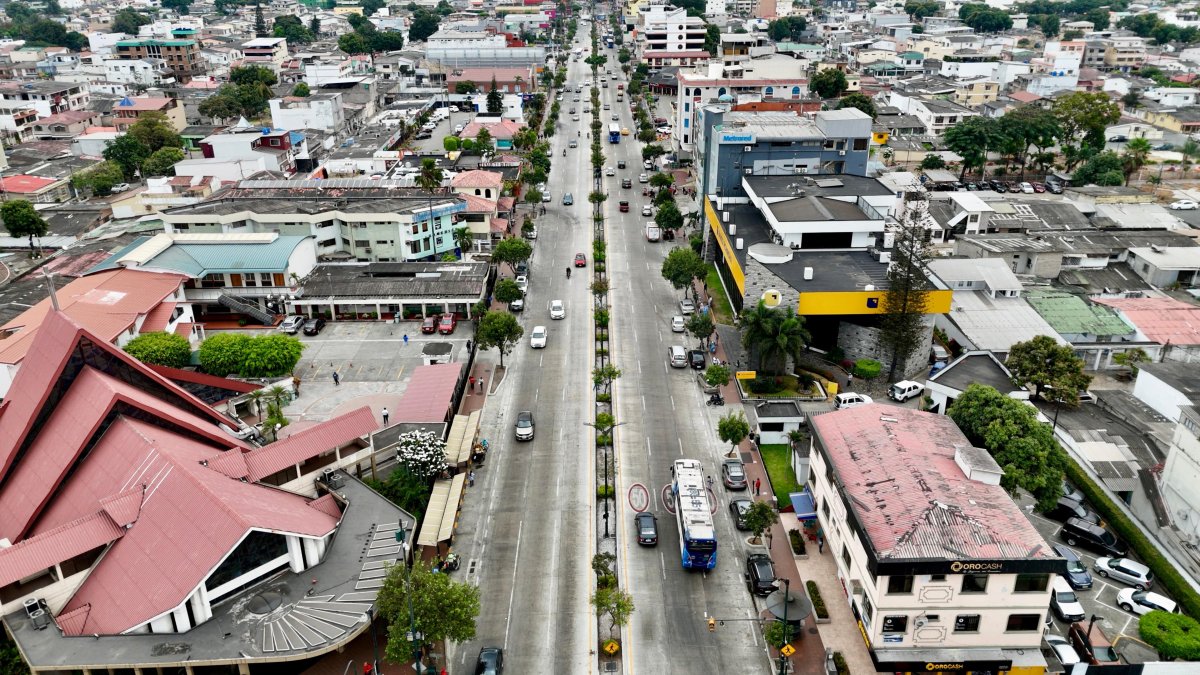 Esta es una de las arterias más importantes del norte de Guayaquil.