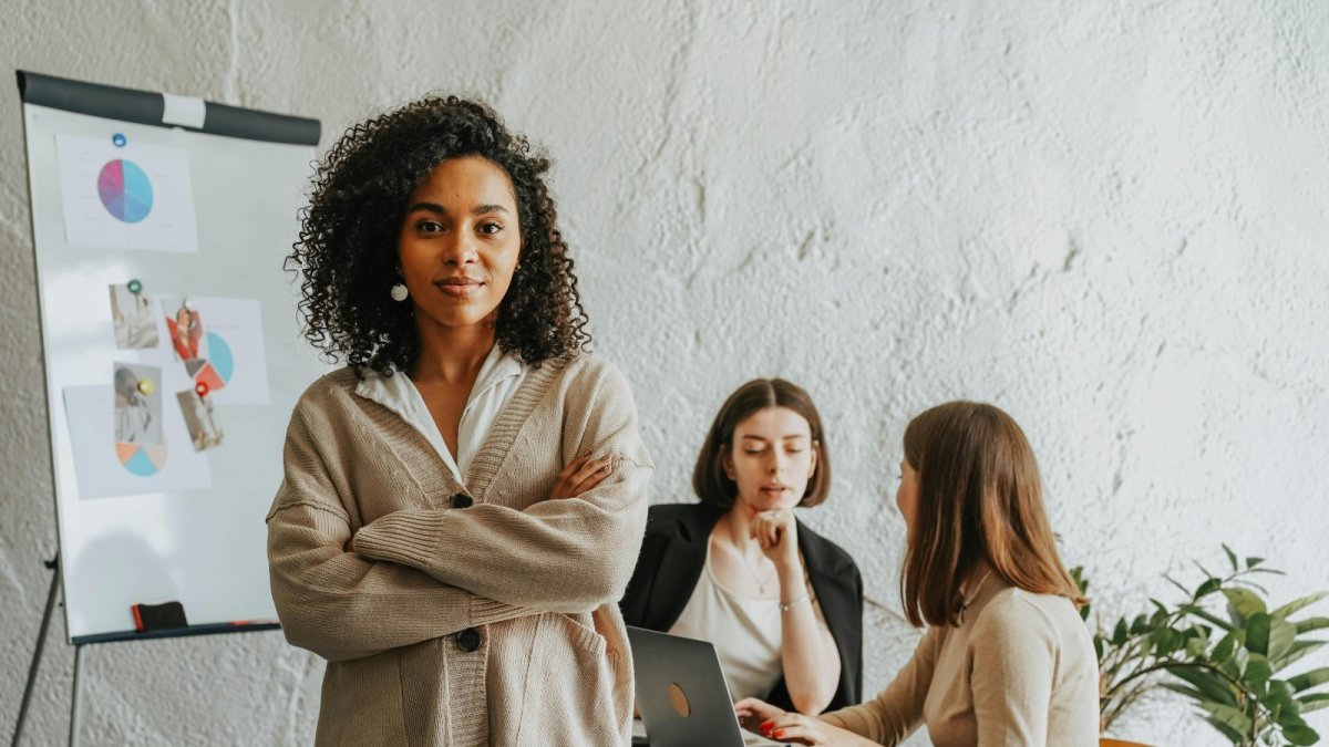Un estudio de SGF Global revela que el trabajo de la mujer ecuatoriana se centra en servicios, administración y comercio.