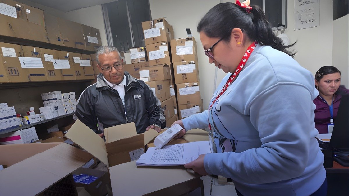 Distribución de medicamentos del IESS beneficiará a más de 2,6 millones de personas en Ecuador.