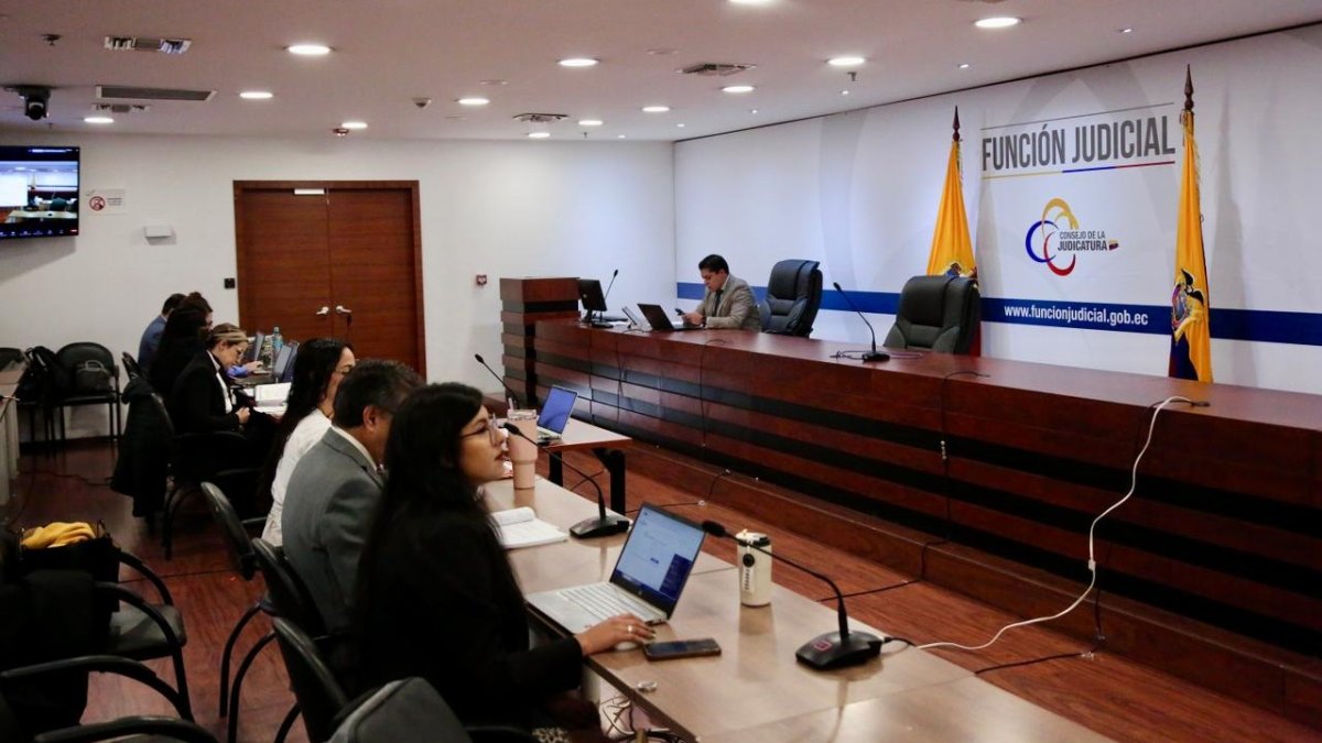 La audiencia de juicio del caso Triple A tuvo su cuarta jornada ese 22 de marzo. El alcalde Aquiles Álvarez y su defensa asistieron vía telemática desde la Unidad Judicial de La Libertad.