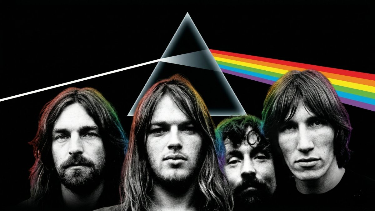 Pink Floyd lanzó The Dark Side of the Moon el 1 de marzo de 1973 en los Estados Unidos (práctica común en los 70's), pero en Reino Unido fue estrenado el 24 de marzo.