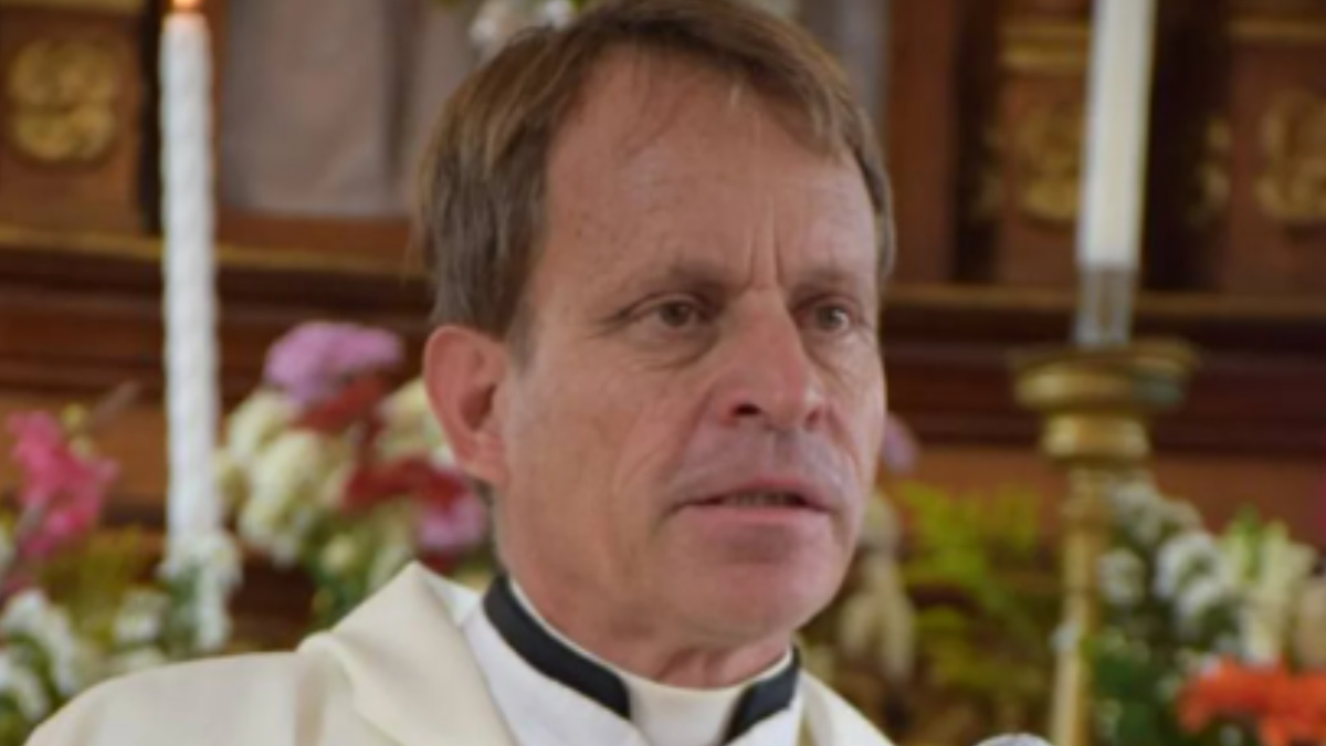 El Padre Maximiliano Estupiñán fue encontrado asesinado.