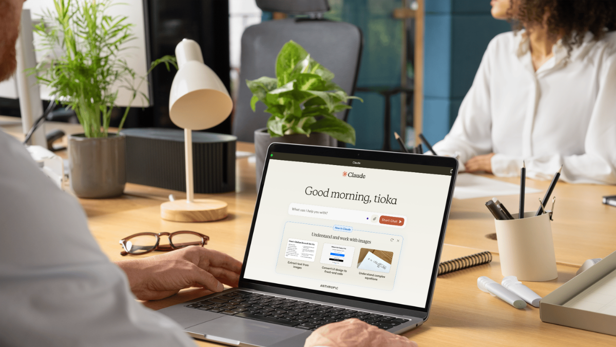 Claude Cowork fue lanzado en una versión preliminar el 12 de enero de 2026.