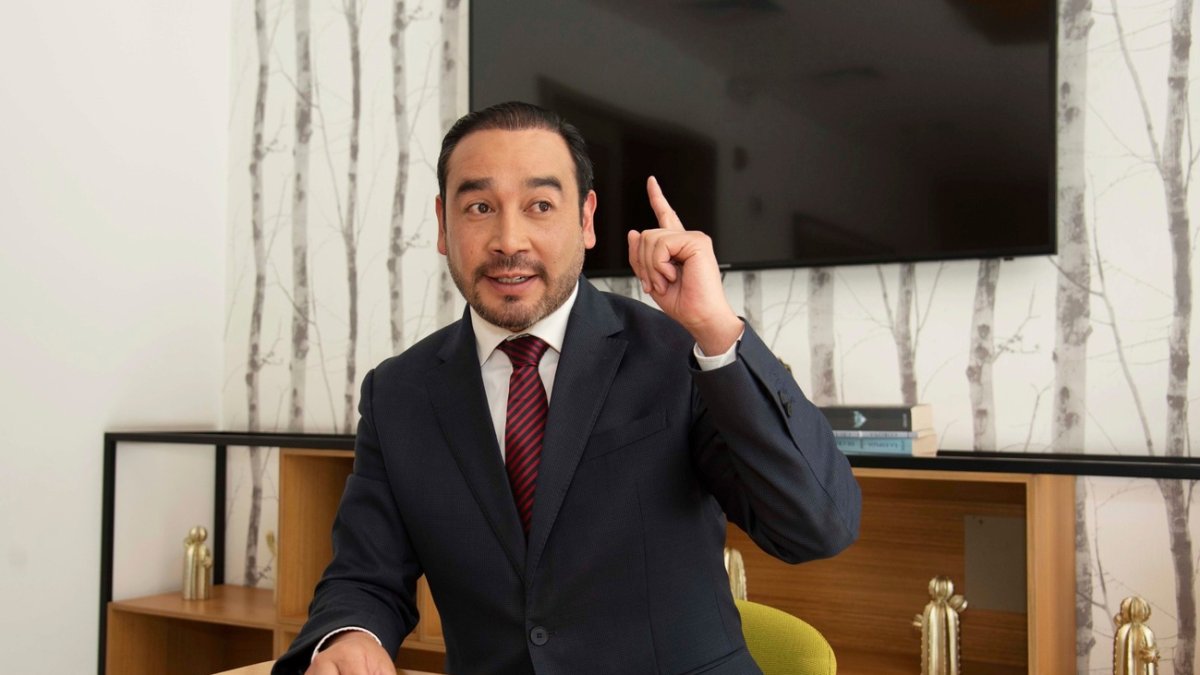 El asambleísta Juan Andrés González ha mantenido reuniones con diputados en España.