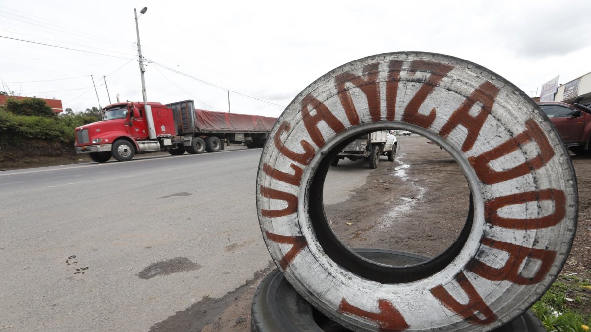 Yaruquí. En la parroquia, en la vía E35, gran parte de las vulcanizadoras, mecánicas y lubricadoras ya han sido sancionadas por parte de la AMC.