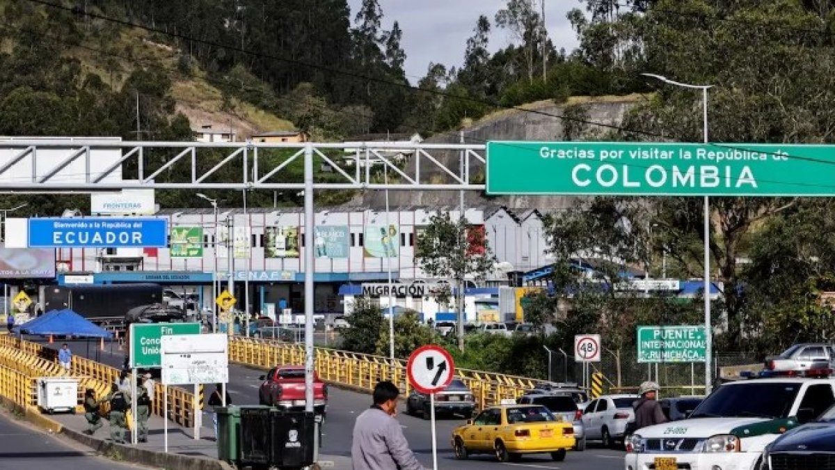 Los transportistas de carga pesada de la provincia del Carchi desistieron de paralizar sus actividades.