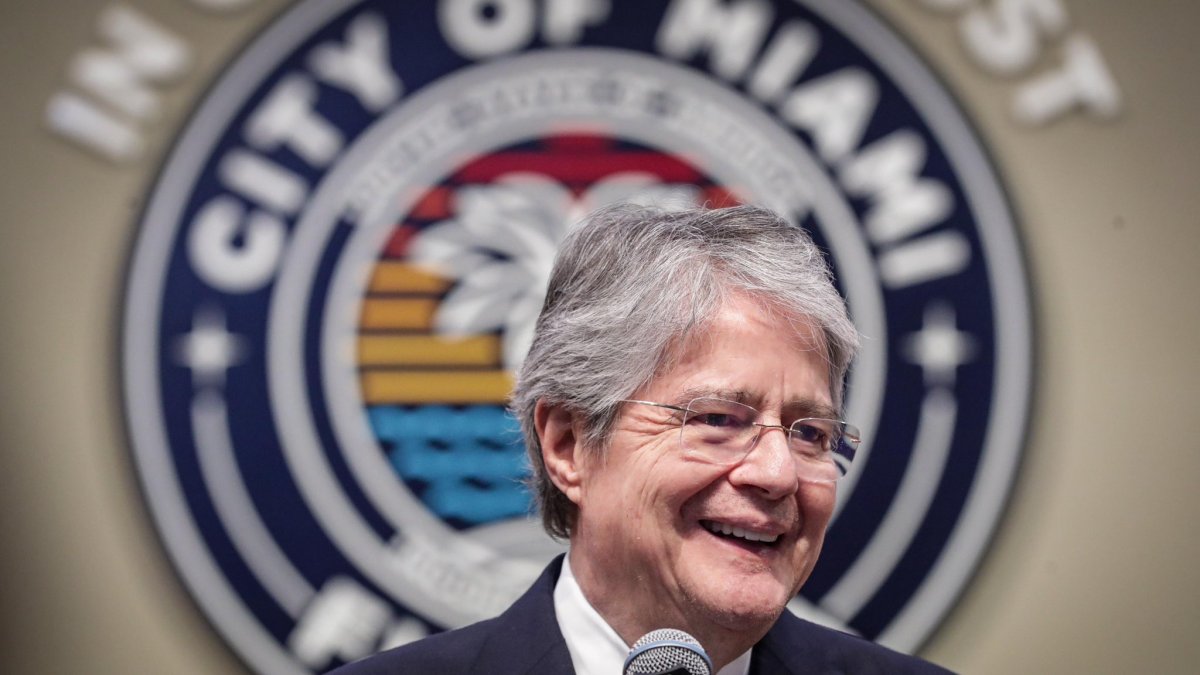 Guillermo Lasso confirmó en un comunicado su asistencia a la transmisión de mando en Chile.