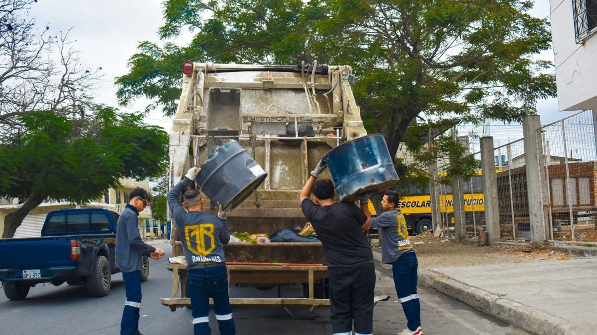 La polémica por la tasa de recolección de basura en Quito generó críticas del concejal Wilson Merino.