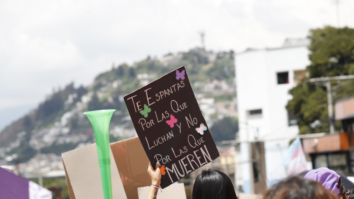 El 8 de marzo 2026, mujeres marcharán por sus derechos y vidas libres de violencia en Ecuador.