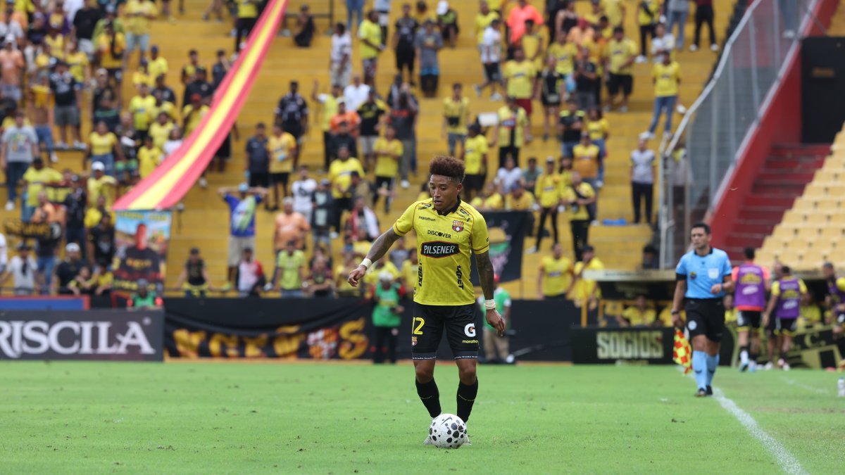 Jonnathan Mina aseguró que no dejará pasar a su hermano Angelo.