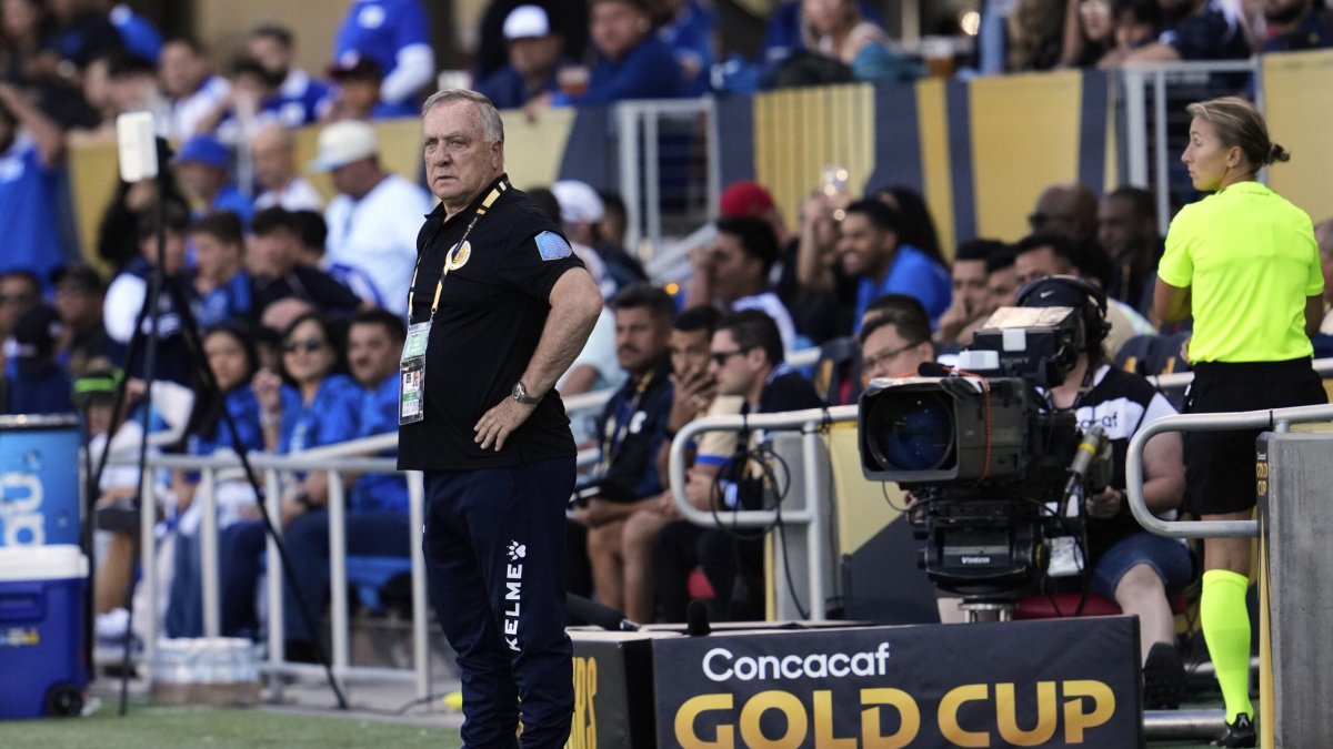 Dick Advocaat fue el gestor del primer Mundial para las islas.