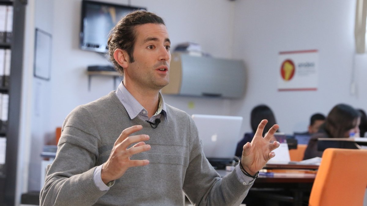 Fernando Casado afirma que la revocatoria de su visa en Ecuador le fue notificada por correo electrónico.