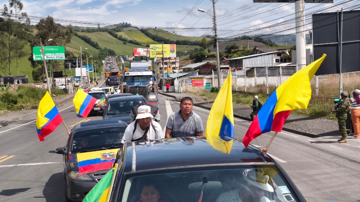 Transportistas y trabajadores de las cadenas productivas protestaron en contra de la guerra arancelaria.