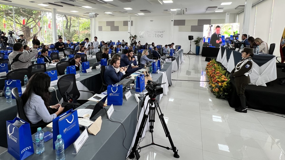 Proceso. Al término del debate, Mishel Mancheno dispuso que el proyecto se envíe a la Comisión de Justicia para seguir su trámite.