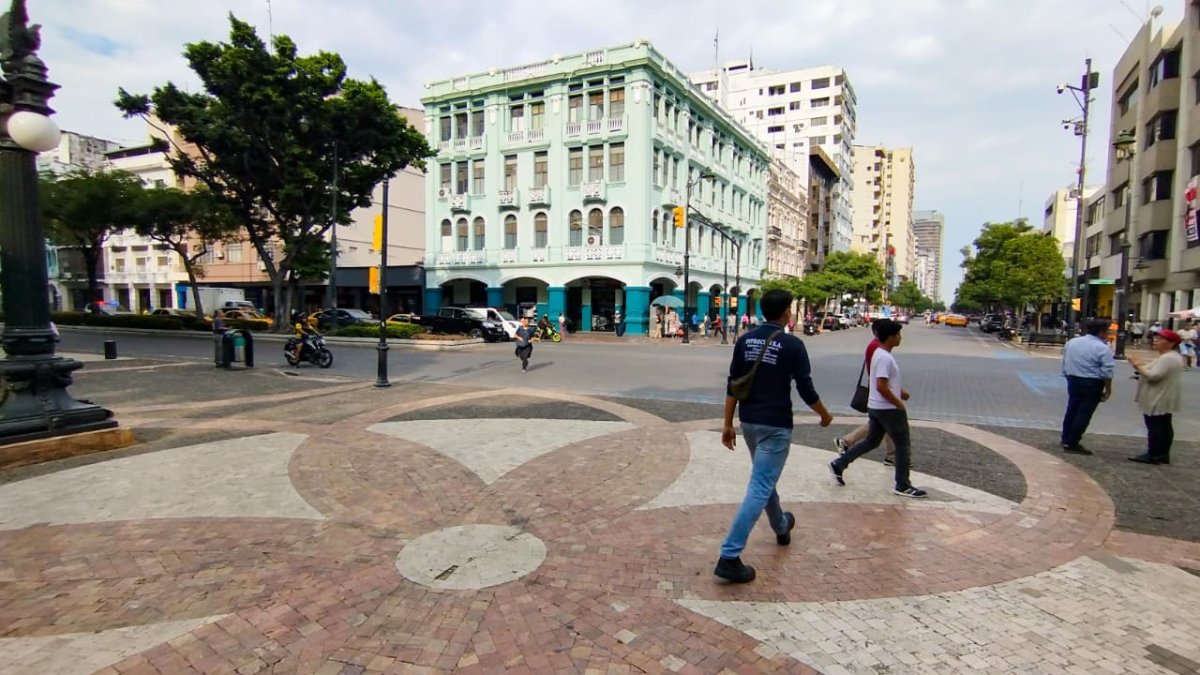 Los exteriores del parque lucieron sin mayores novedades.