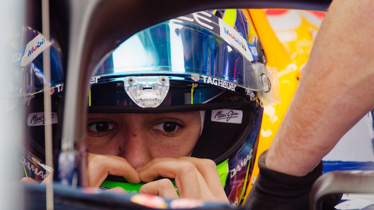 Andrea Kimi Antonelli fue el protagonista de la previa en Shanghai, China.