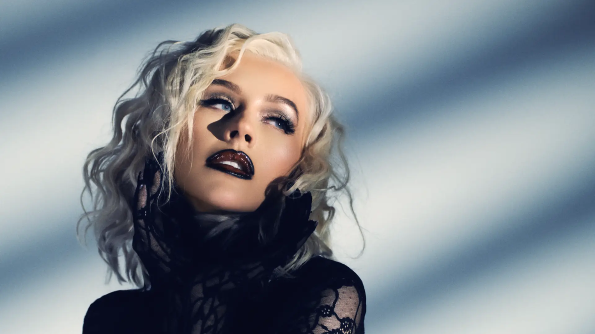 El paso de Christina Aguilera por la Ciudad de México deja una sensación agridulce.