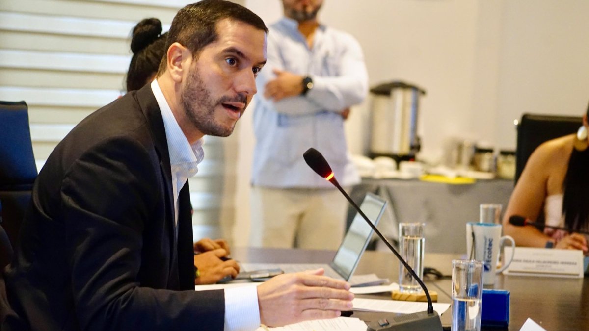 El ministro Roberto Luque aseguró que “no hay obra” en los tramos del Quinto Puente delegados a la Prefectura del Guayas.