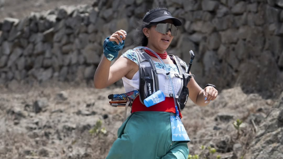 Yanna Guillín representa a Ecuador en competencias internacionales de resistencia