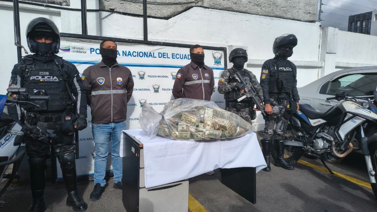 Un millón de dólares estaba en la caja fuerte del edificio de Quito.