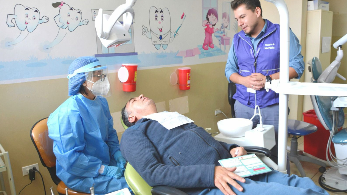 En el Centro de Salud de Calderón, norte de Quito, hay atención odontológica.