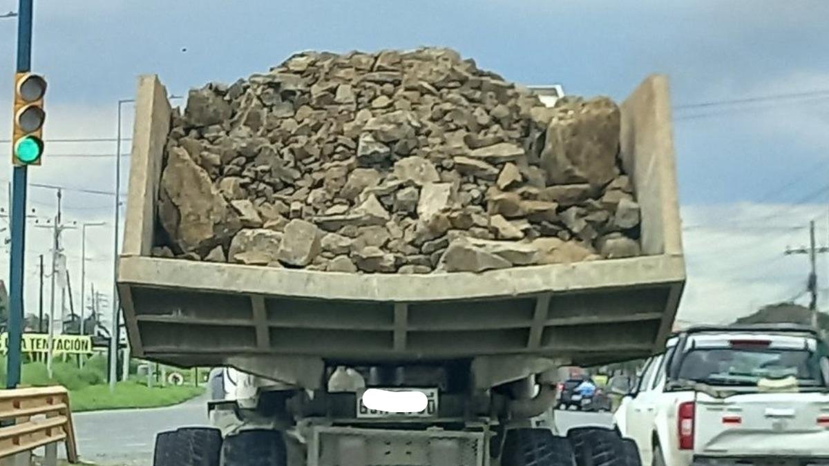 Una denuncia ciudadana reciente provocó más reclamos en La Aurora