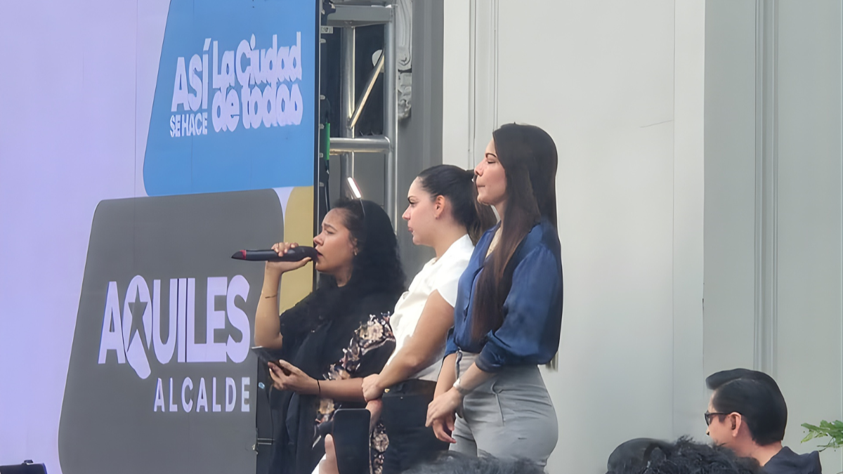 Tatiana Coronel y Fiorella Icaza, esposa de Aquiles Álvarez, encabezaron los mensajes de respaldo al alcalde.