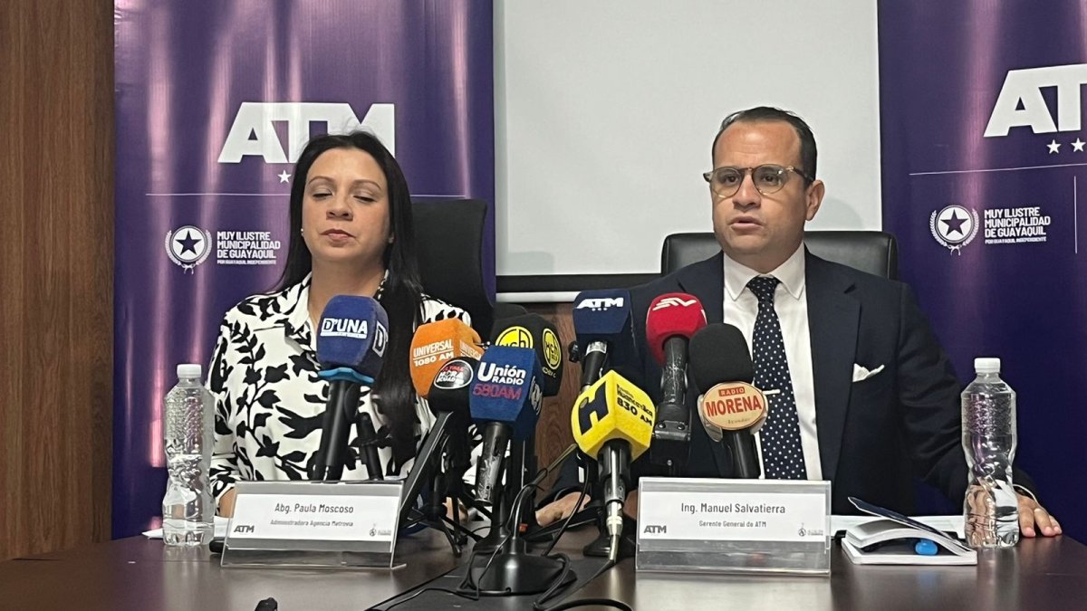 Manuel Salvatierra en una aparición pública en Guayaquil.