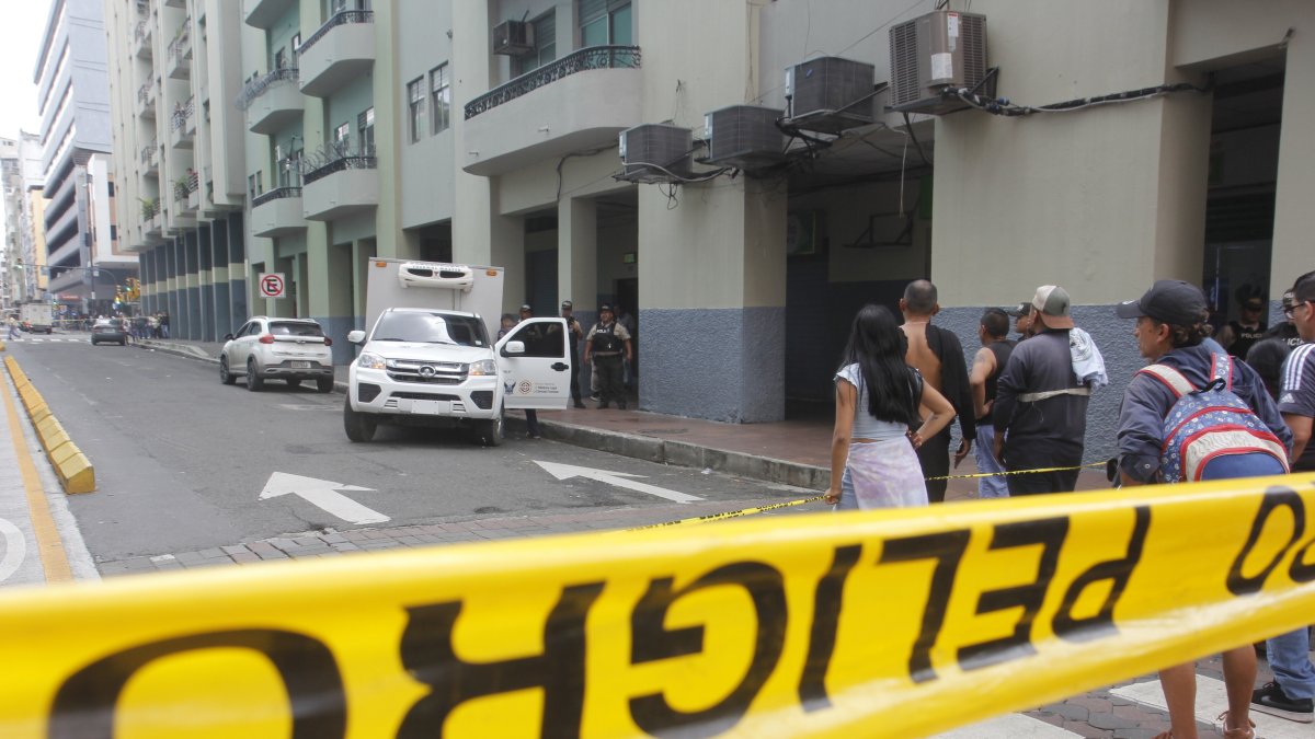 Extorsiones y homicidios mantienen a barrios de Guayaquil bajo miedo constante, mientras las bandas consolidan control territorial.