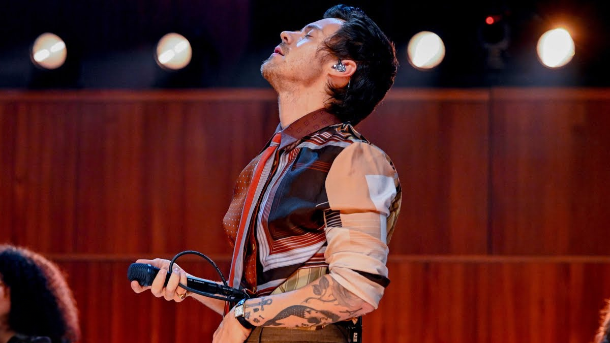 Harry Styles para BBC Live Lounge.